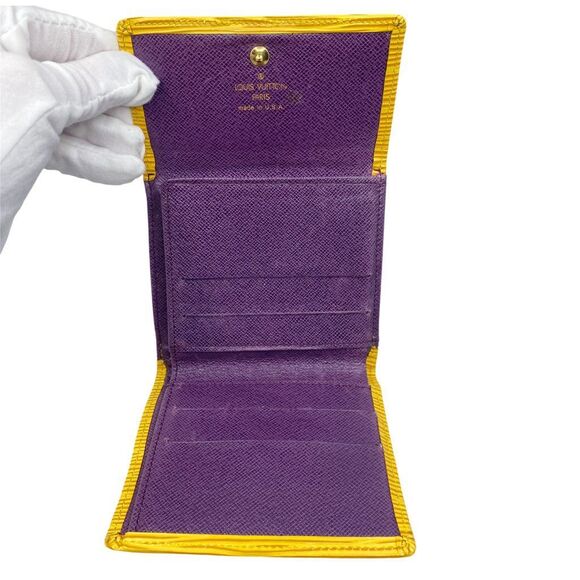 Vintage Louis Vuitton EpiLeather Elise Wallet - 4.25”W x 4”H x 0.75”D - Picture 2 of 9